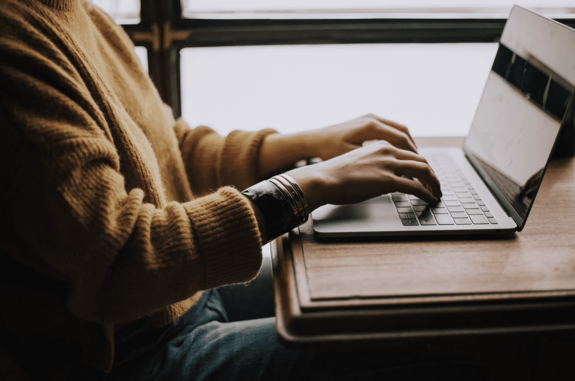 laptop/online/internet